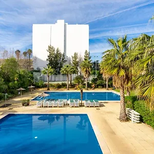 https://jardins-da-rocha-beachview-by-encantos-do-algarve-19a.hotelaalgarve.com