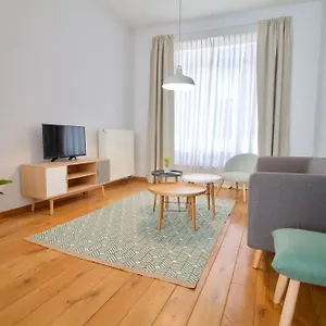 https://grand-place-amazing-3br-triplex-great-location.brusselshotelsbook.com